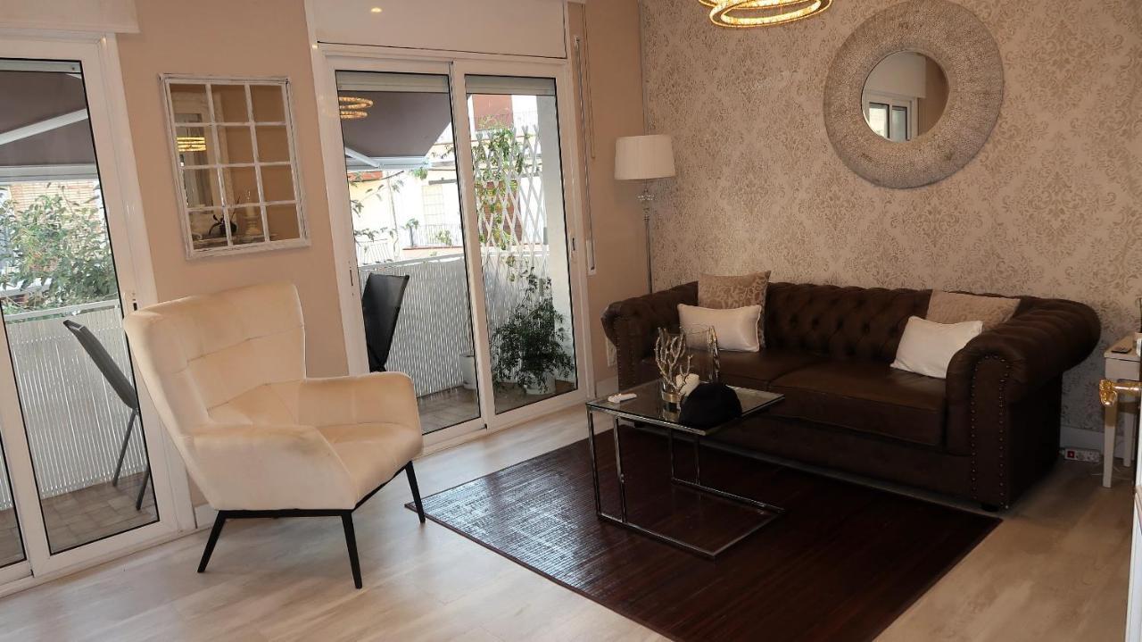 Entire Apartment , 2 Bedrooms Newly Remodeled Center Sitges Barcelona المظهر الخارجي الصورة