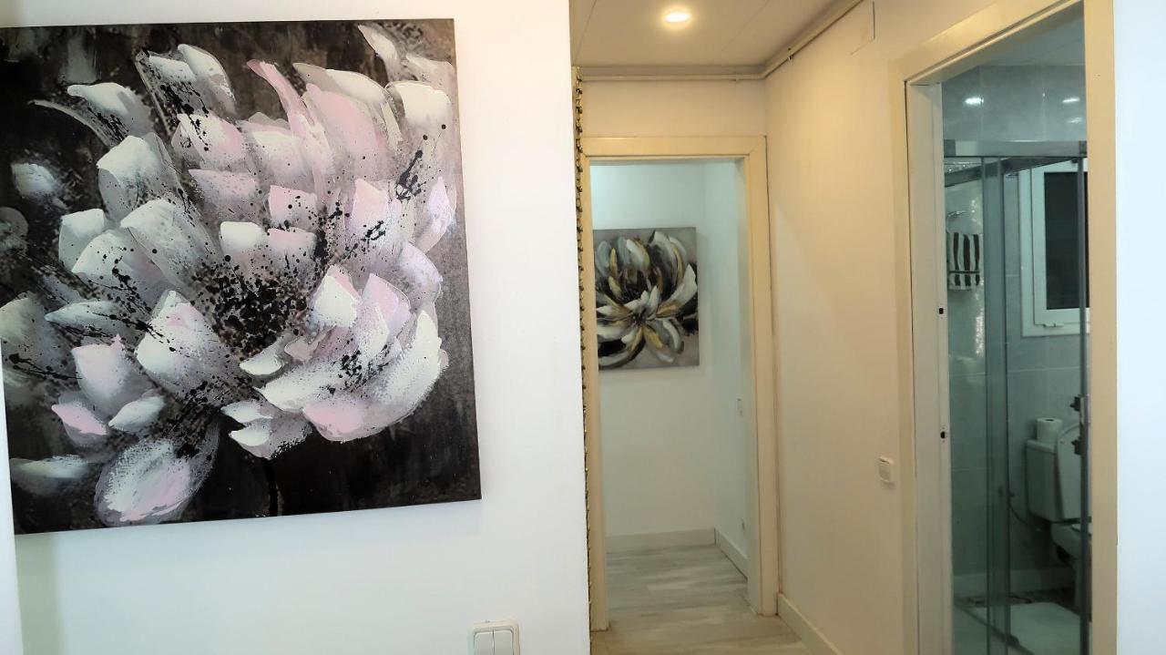 Entire Apartment , 2 Bedrooms Newly Remodeled Center Sitges Barcelona المظهر الخارجي الصورة