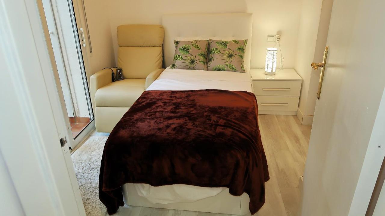 Entire Apartment , 2 Bedrooms Newly Remodeled Center Sitges Barcelona المظهر الخارجي الصورة